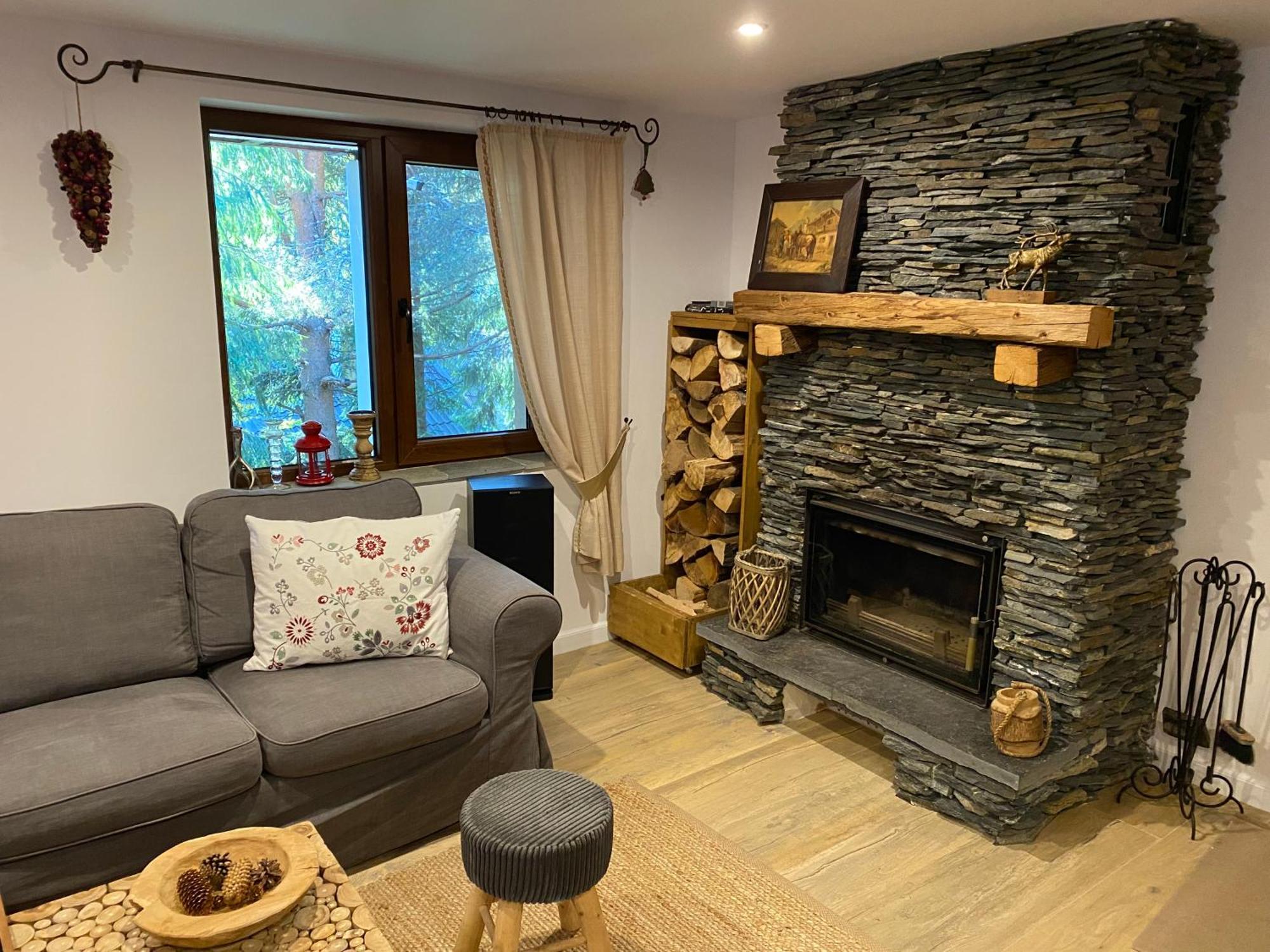 Mountain Chalet - Cabana La Muntele Baisorii Muntele Cacovei  Ngoại thất bức ảnh
