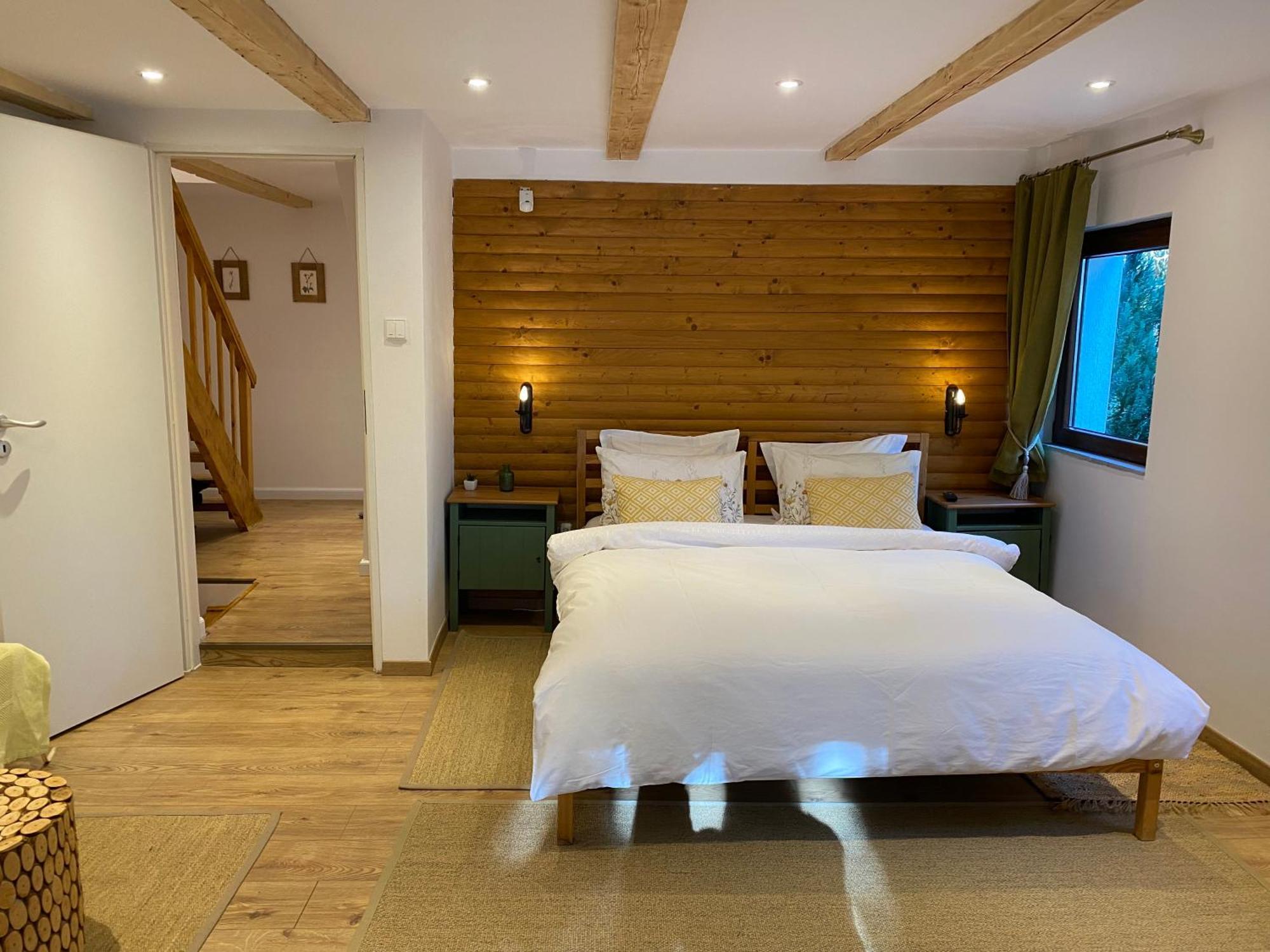 Mountain Chalet - Cabana La Muntele Baisorii Muntele Cacovei  Ngoại thất bức ảnh